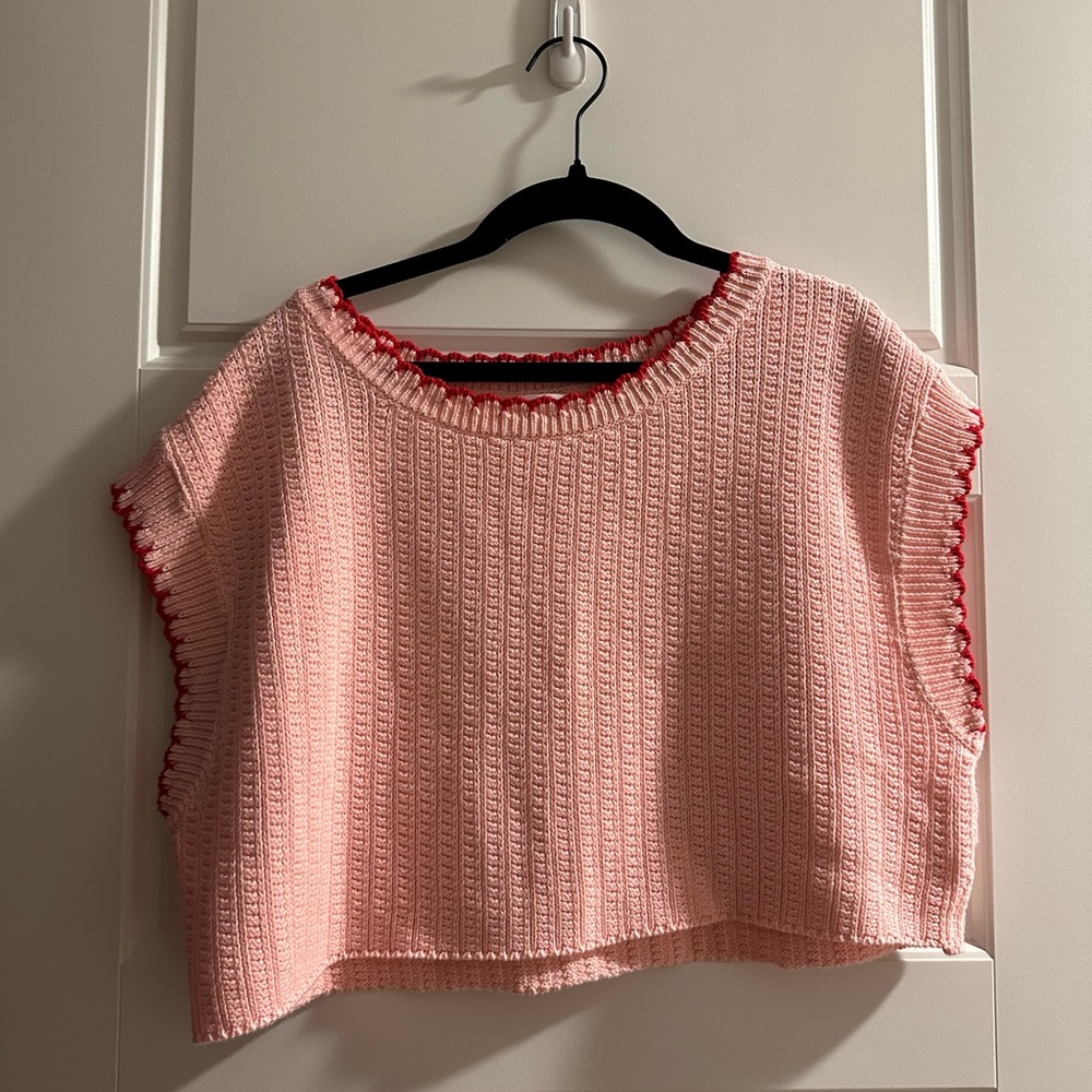 NWOT Vestique Sweatervest